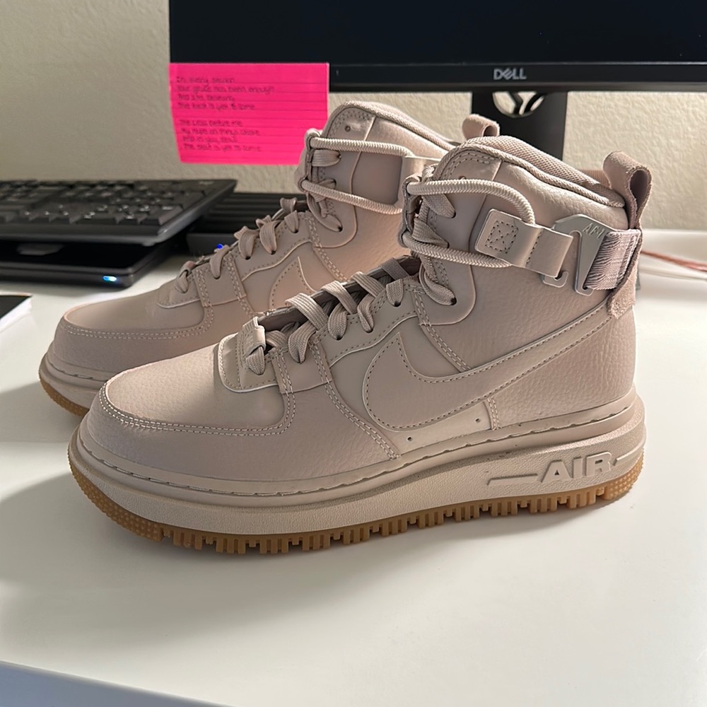 Women’s Nike AF1 High Utility 2.0 LIKE NEW!